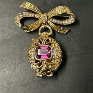 Vintage Victorian Style Dangle Brooch Locket